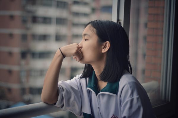 沉迷手机游戏